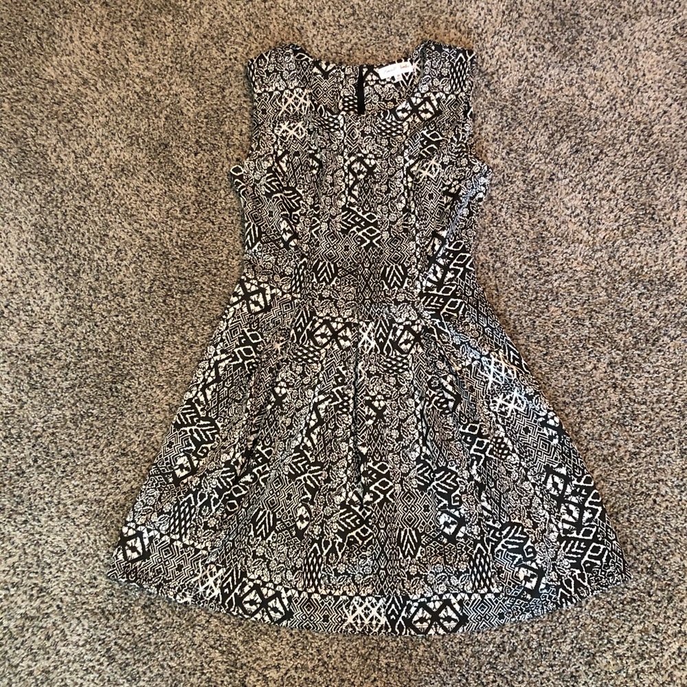Emerald Sundae Black and White Dress-Size Medium!